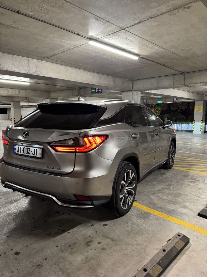 Lexus Luxury 4dr All-Wheel Drive CVT — миниатюра 3