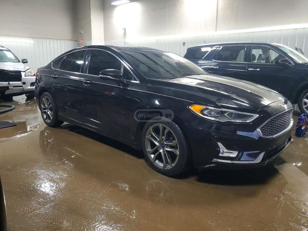 Ford Fusion - фото 4