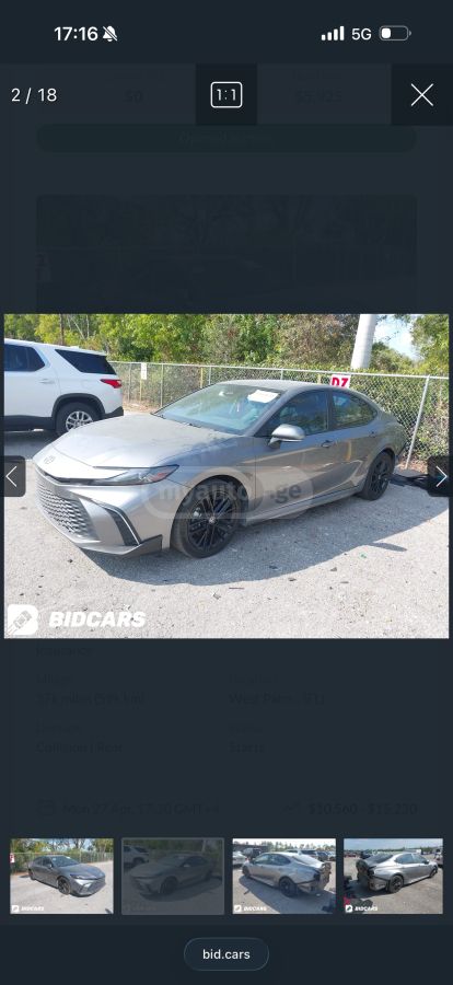 Toyota Camry - фото 1