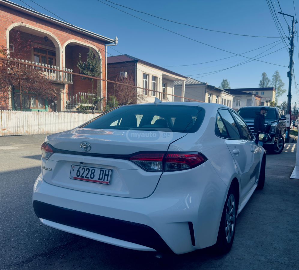 Toyota Corolla - фото 4