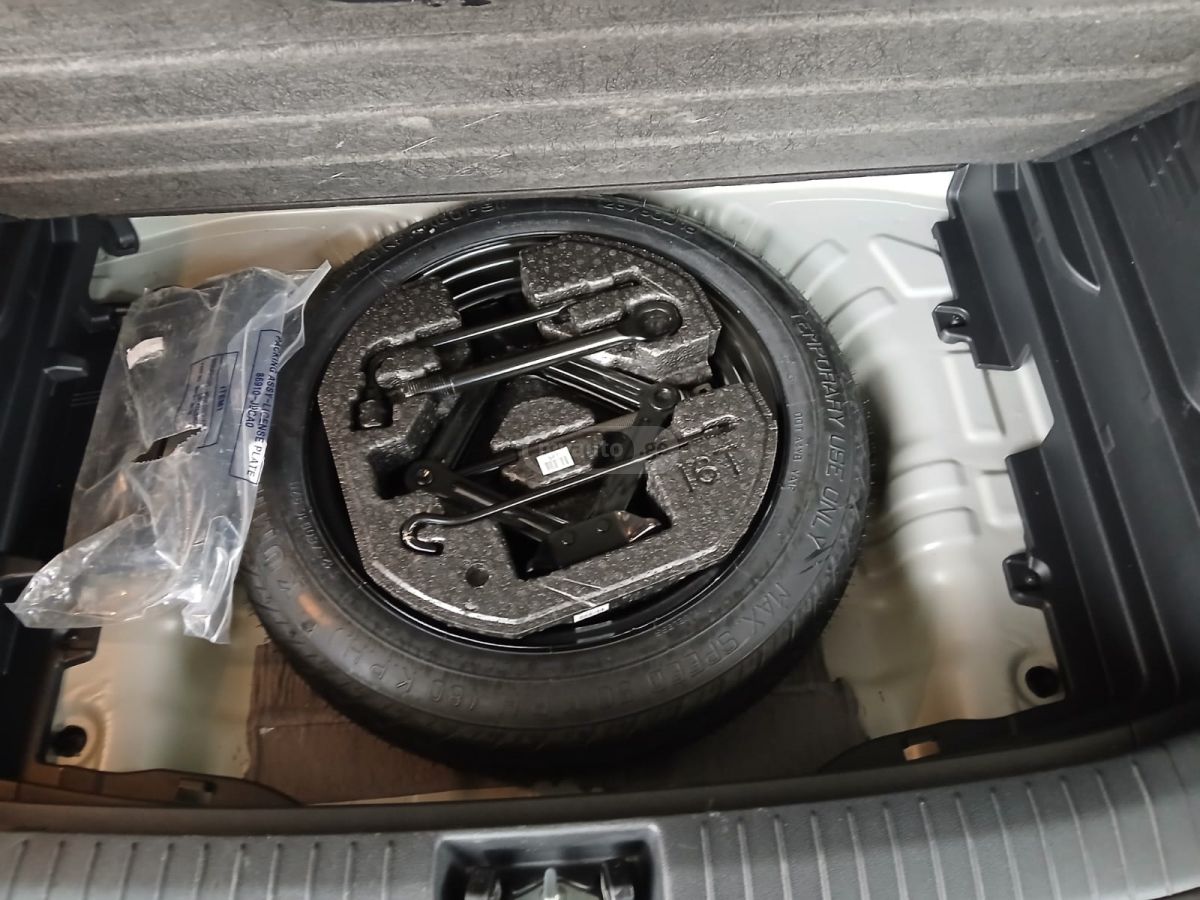 Hyundai Limited 4dr All-Wheel Drive Au — миниатюра 6