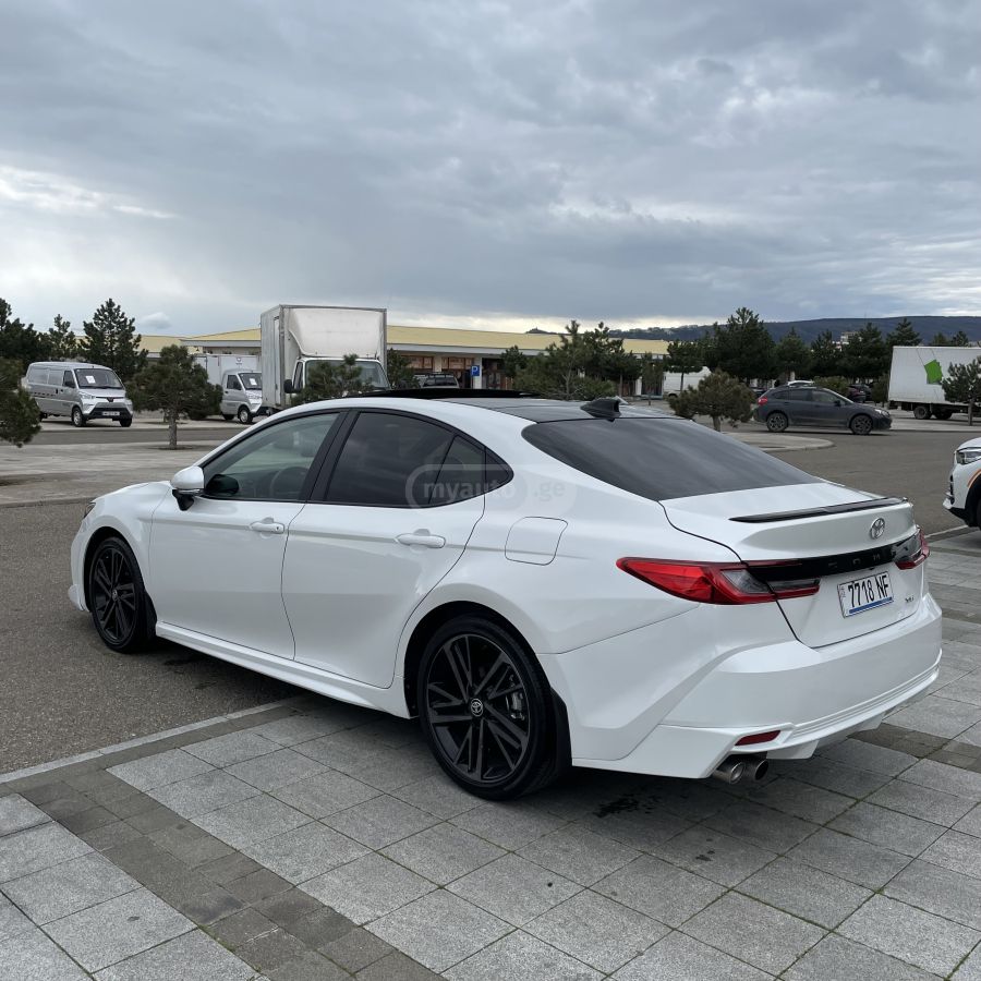 Toyota Camry - фото 12