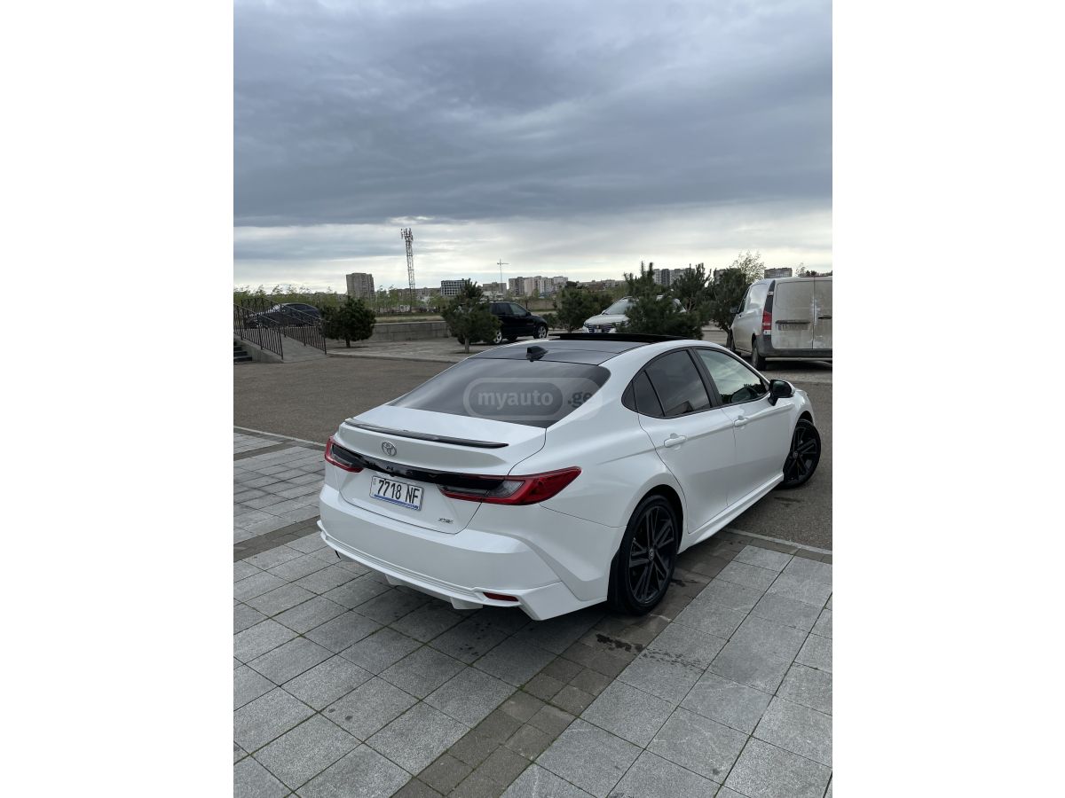 Toyota Camry - фото 14