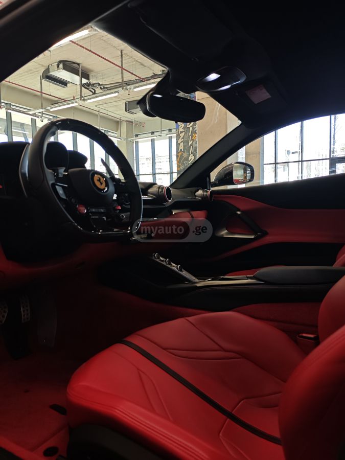 Ferrari 812 Superfast - фото 5