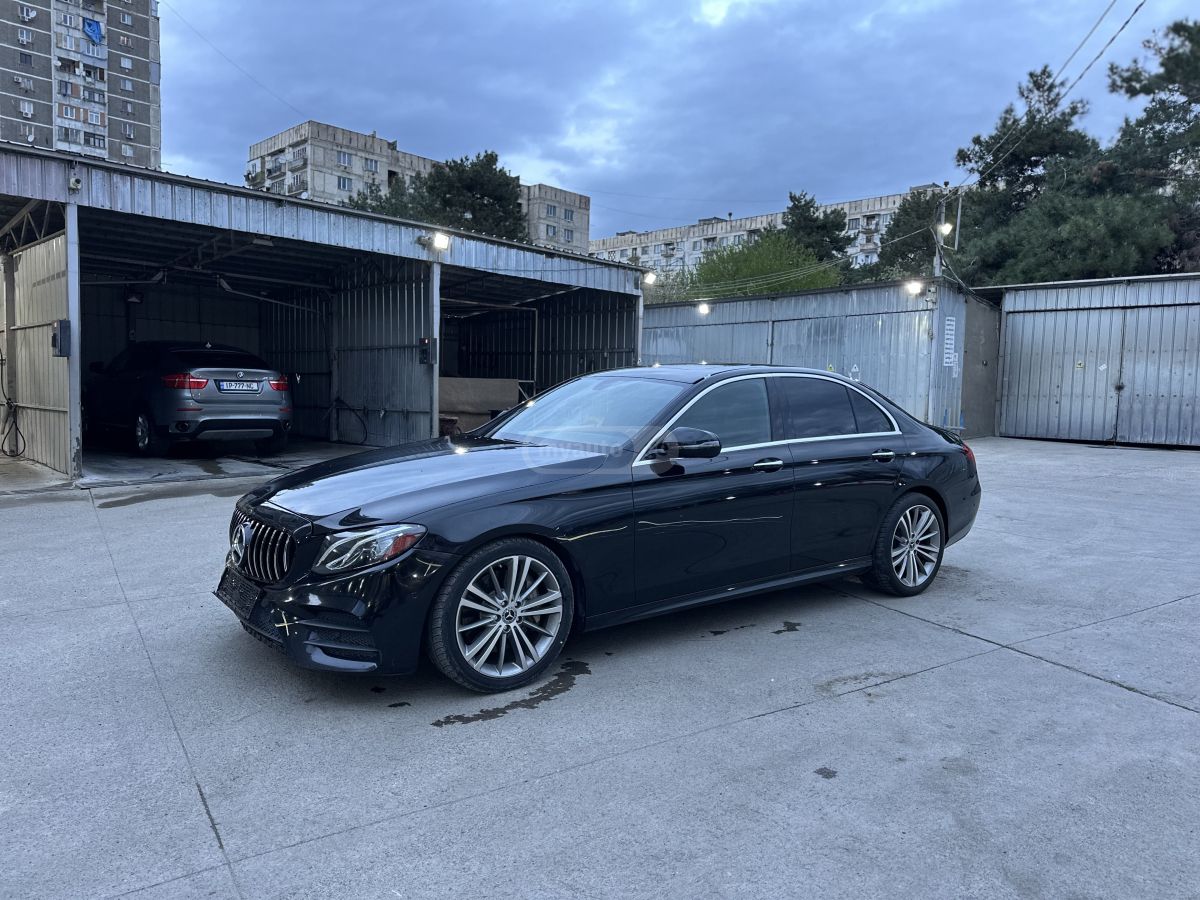 Mercedes-Benz E 300 - фото 2