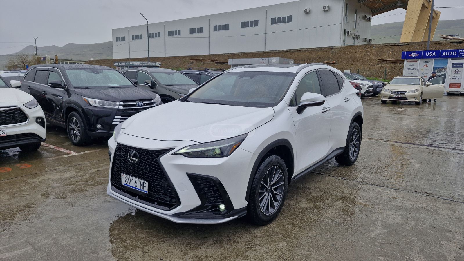 Lexus NX 350 - фото 3