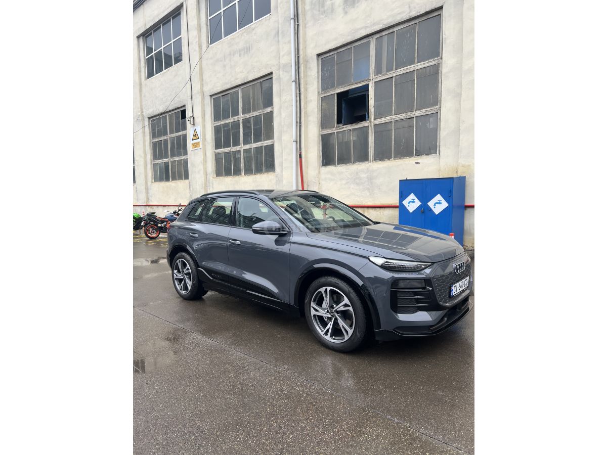 Audi E-Tron - фото 4