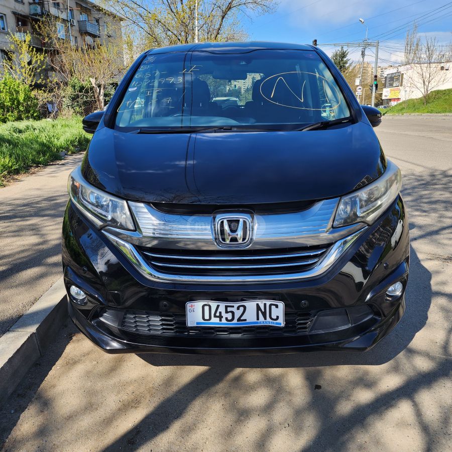 Honda Freed - фото 3