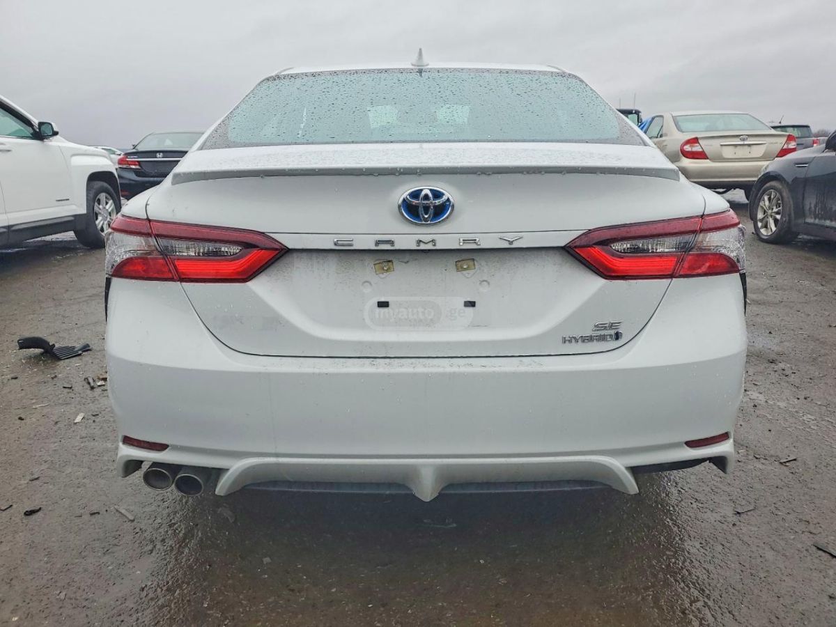 Toyota Camry - фото 6