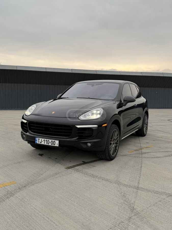 Porsche Cayenne - фото 1