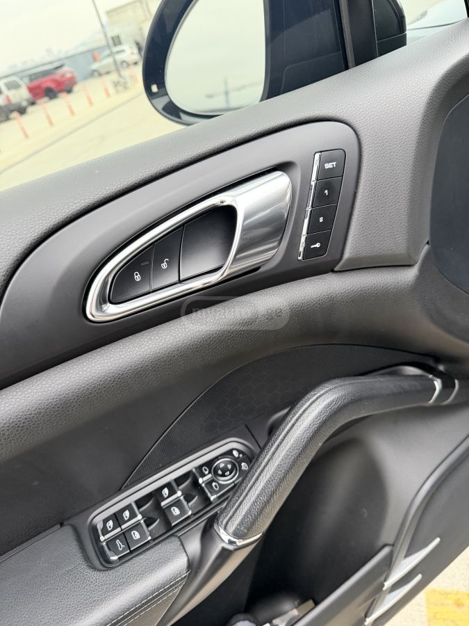 Porsche Cayenne - фото 15