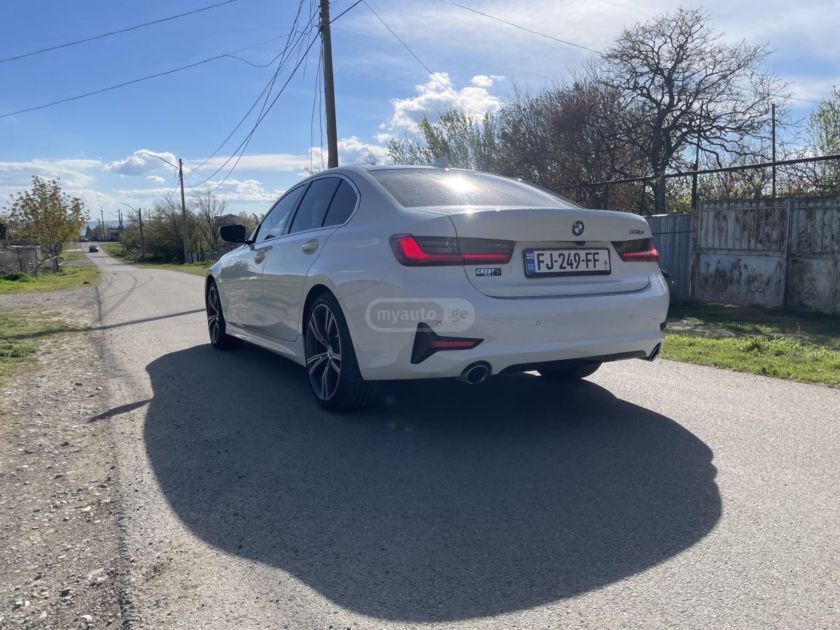 BMW 330 - фото 4