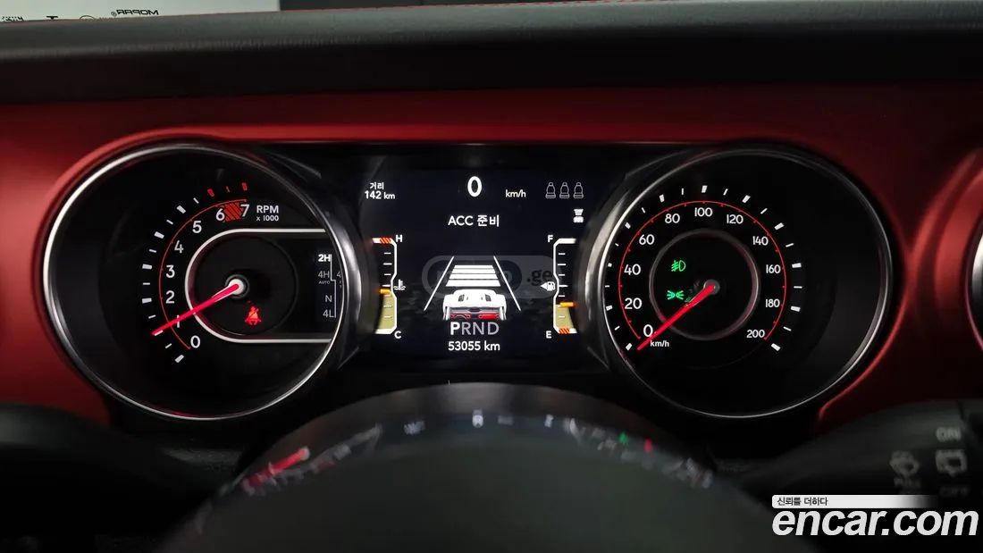 Jeep Wrangler - фото 8