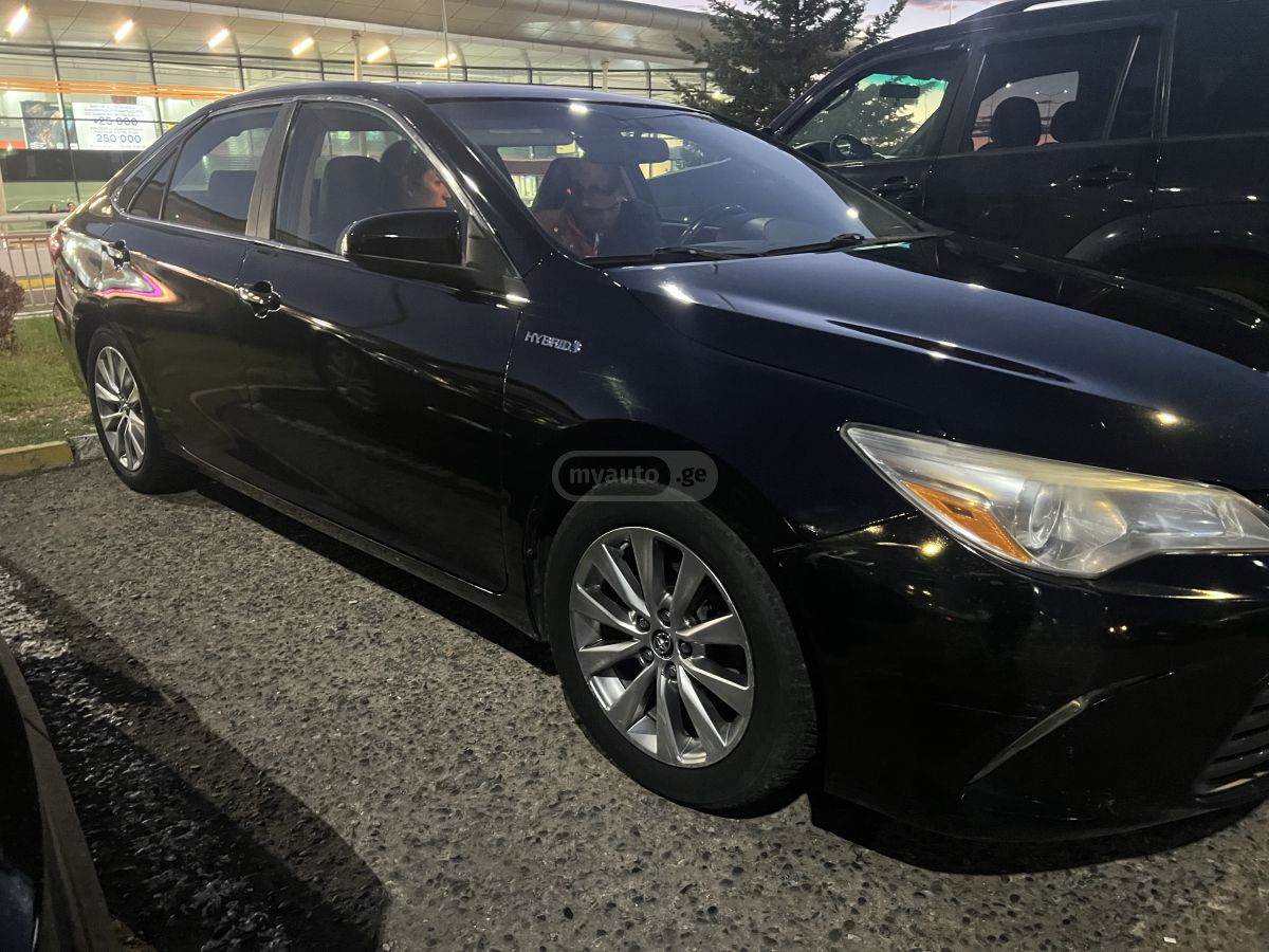 Toyota Camry - фото 4