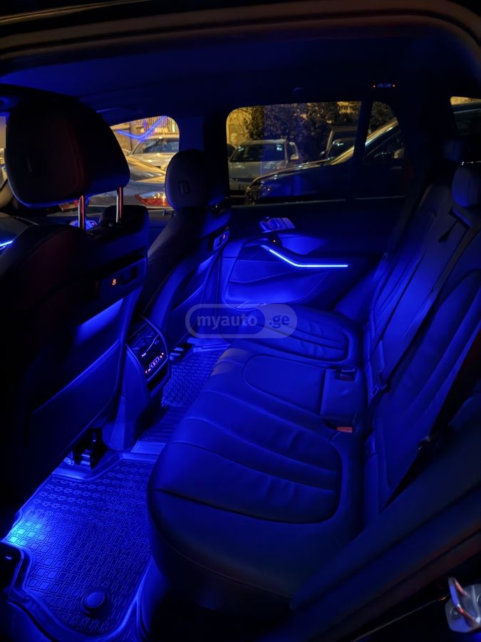 BMW xDrive40i 4dr All-Wheel Drive — миниатюра 12