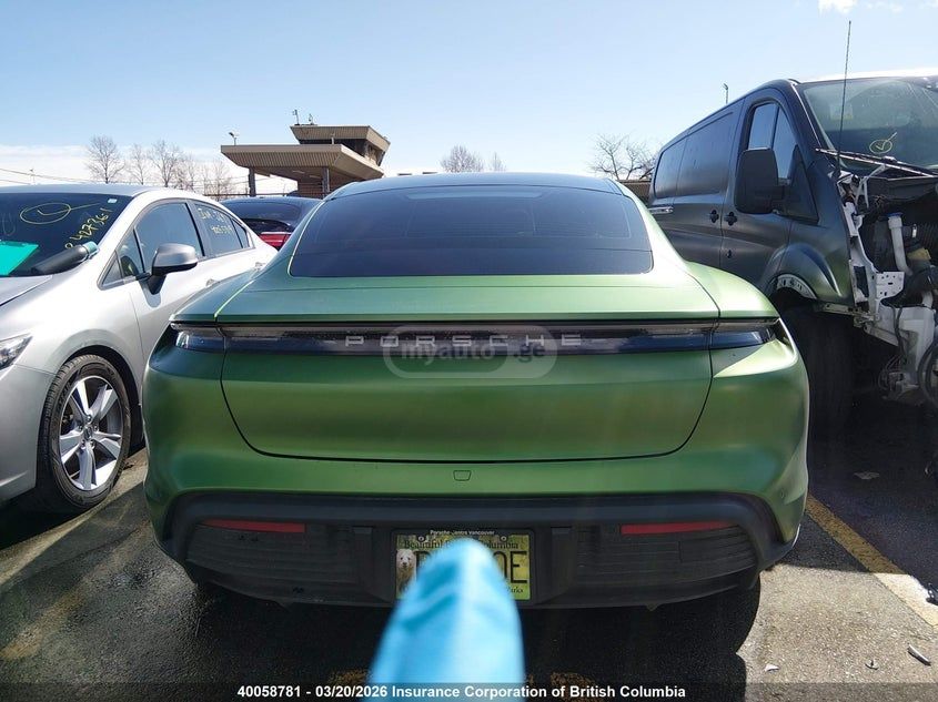 Porsche Taycan 4 S - фото 9