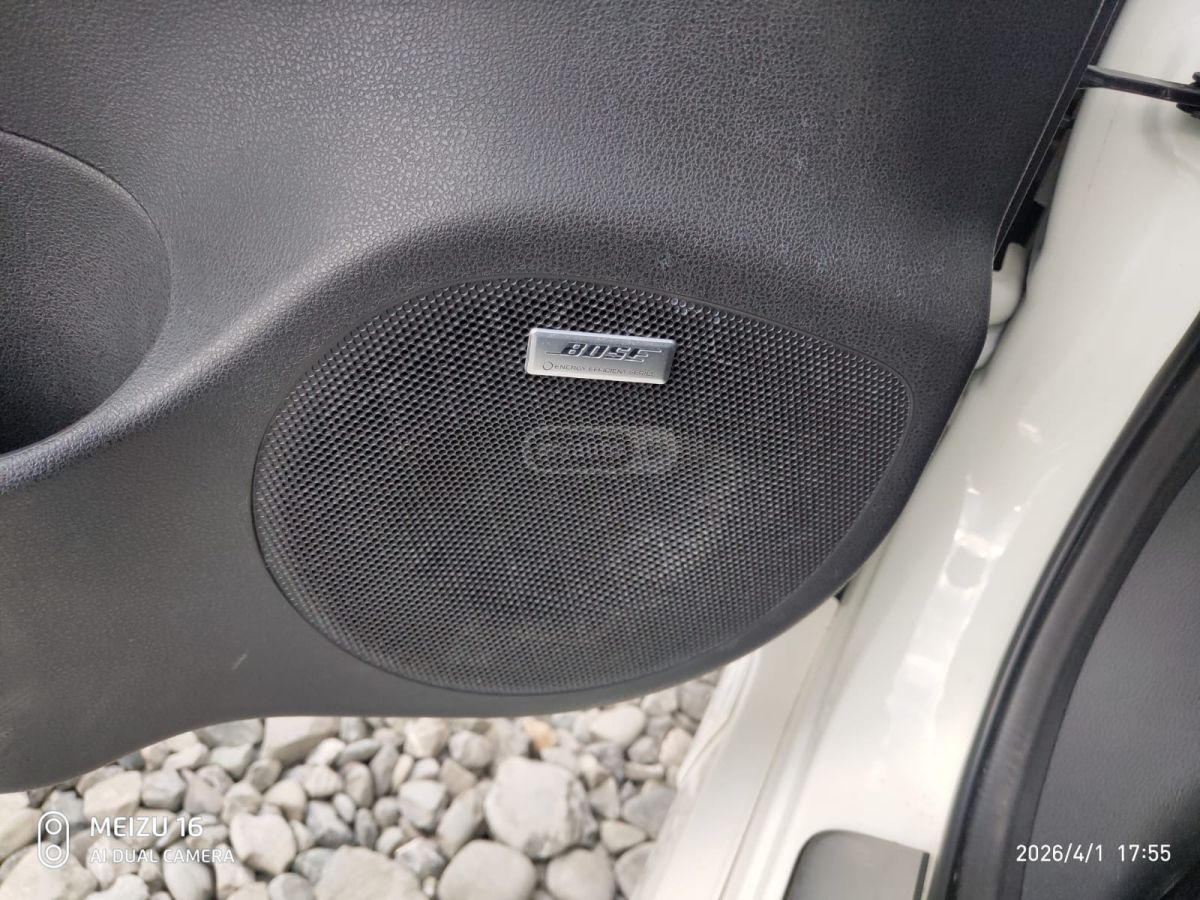 Nissan Leaf - фото 9