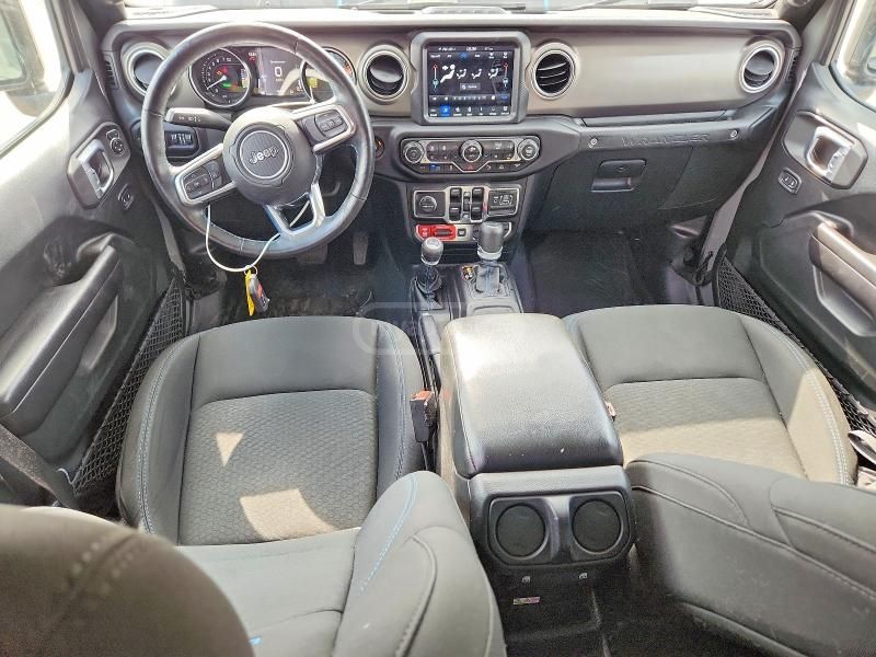 Jeep Wrangler - фото 10