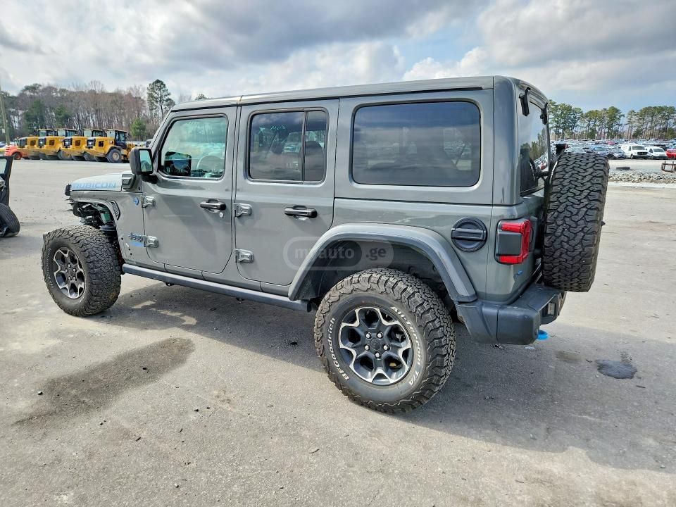 Jeep Wrangler - фото 12