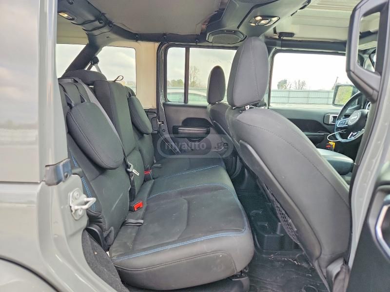 Jeep Wrangler - фото 5