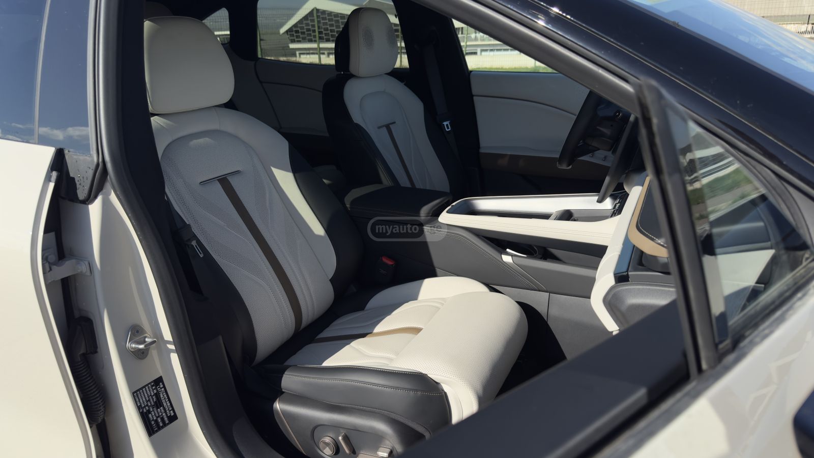 Zeekr 007 - фото 9