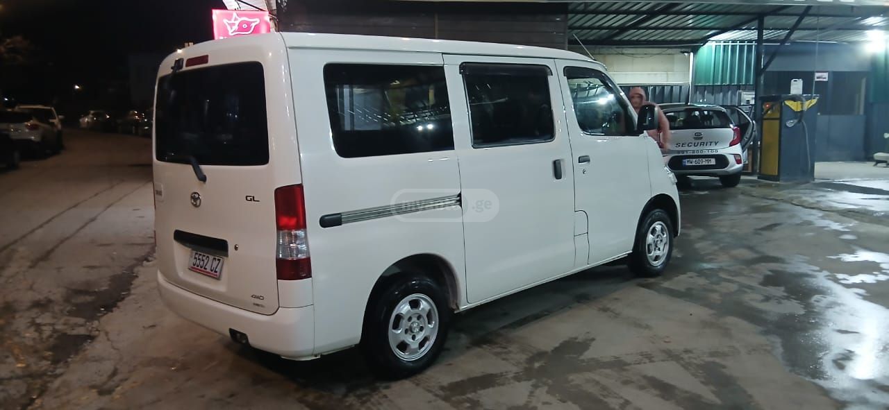 Toyota Town Ace - фото 6