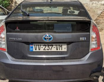 ToyotaPrius2014
