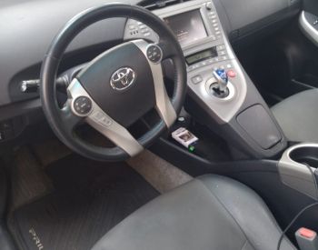 ToyotaPrius2014