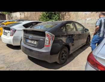 ToyotaPrius2014
