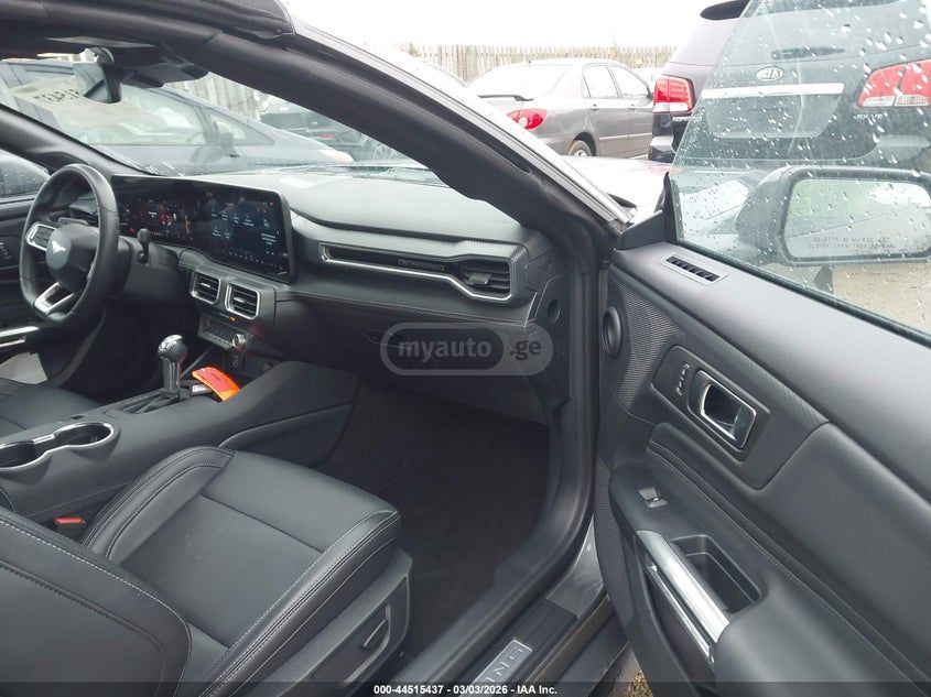 Ford Mustang 2025 — миниатюра 5