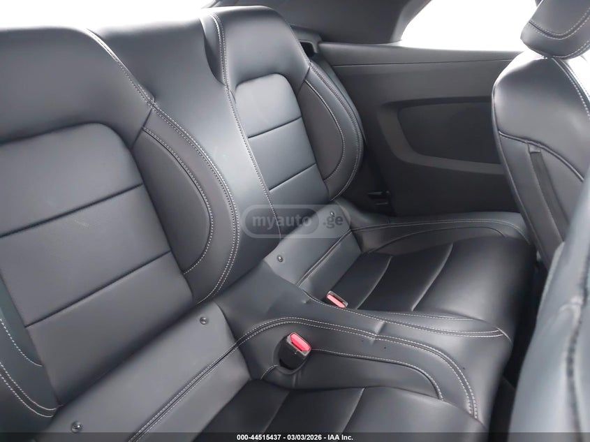 Ford Mustang 2025 — миниатюра 8