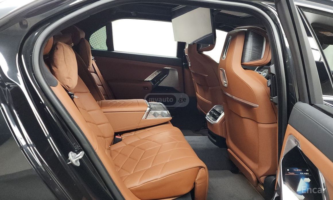 BMW 740 2023 — миниатюра 12