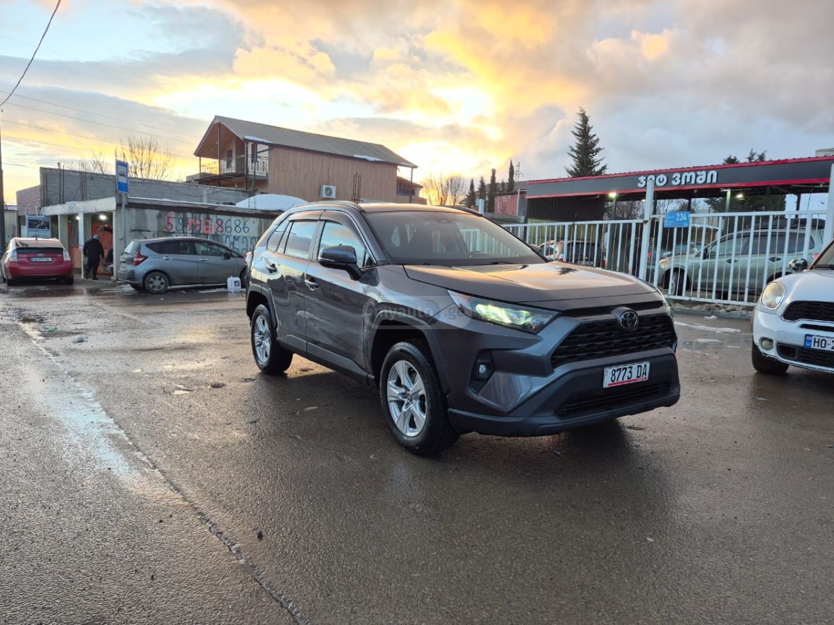 Toyota RAV 4 - фото 10