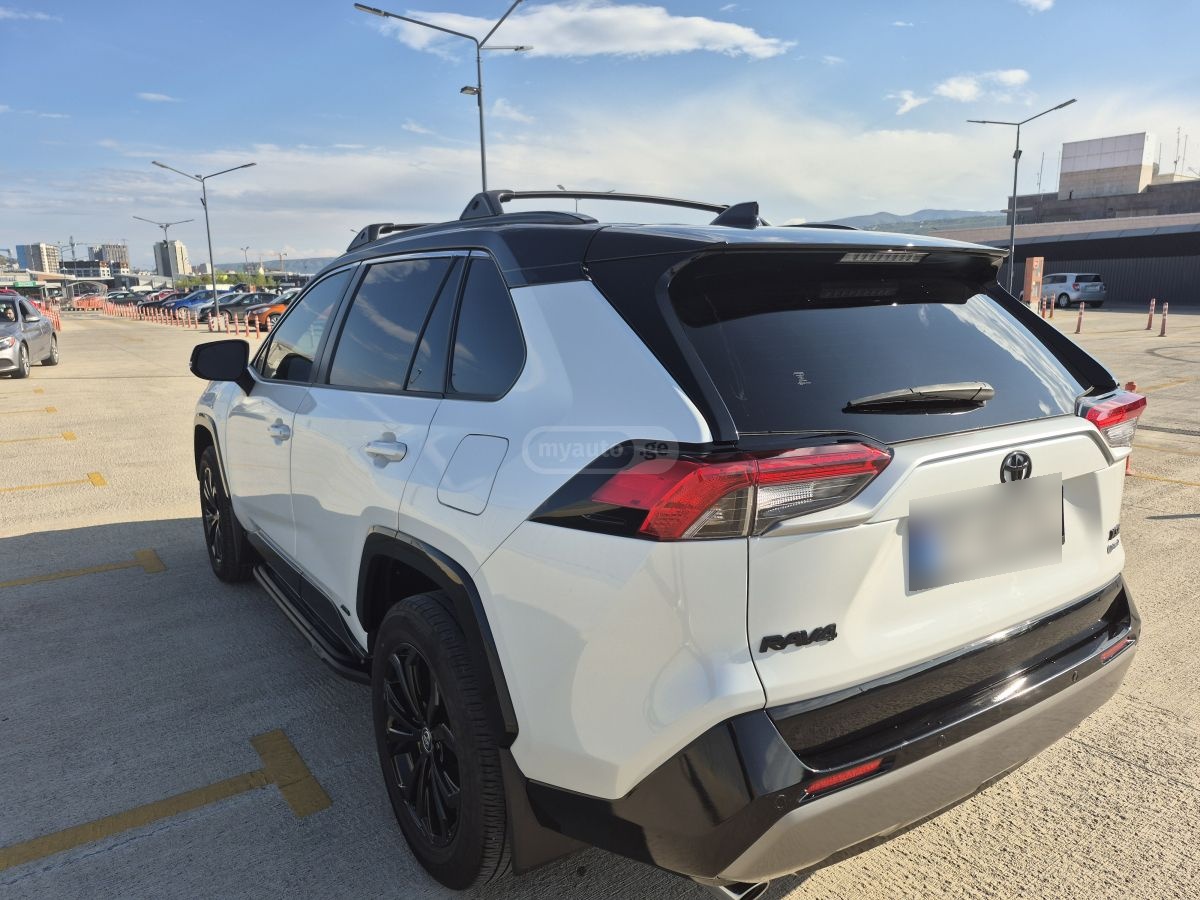 Toyota Rav 4 - фото 8