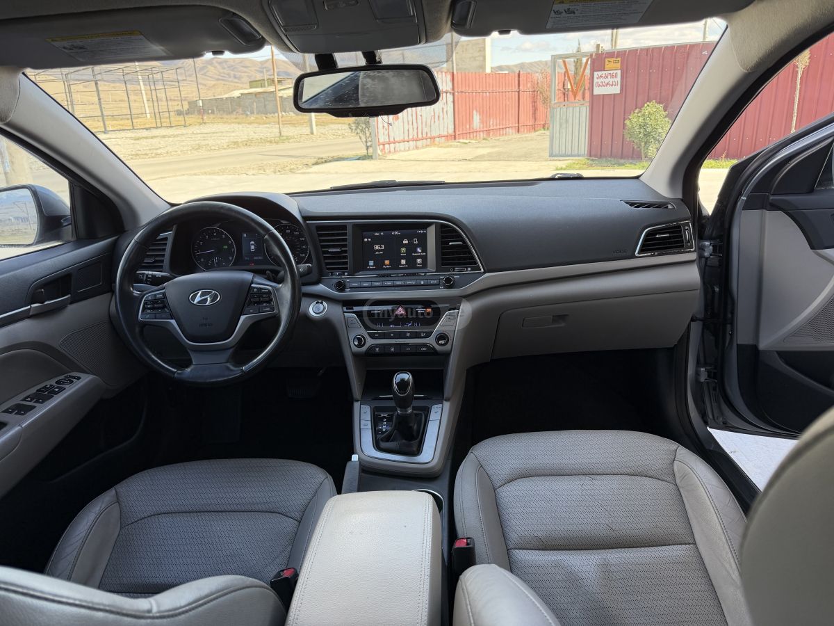 Hyundai Elantra - фото 13