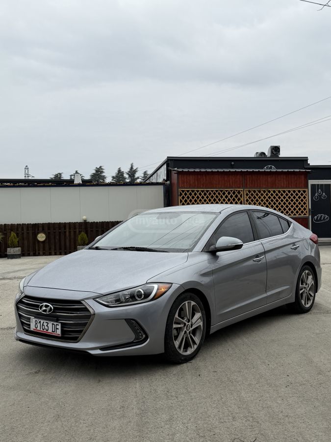 Hyundai Elantra - фото 3