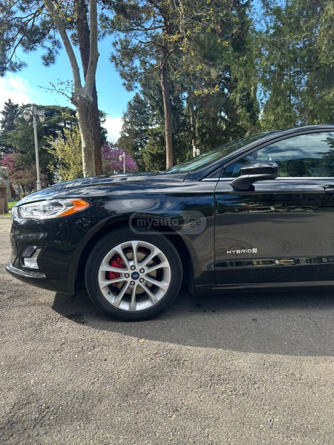 Ford Fusion - фото 5