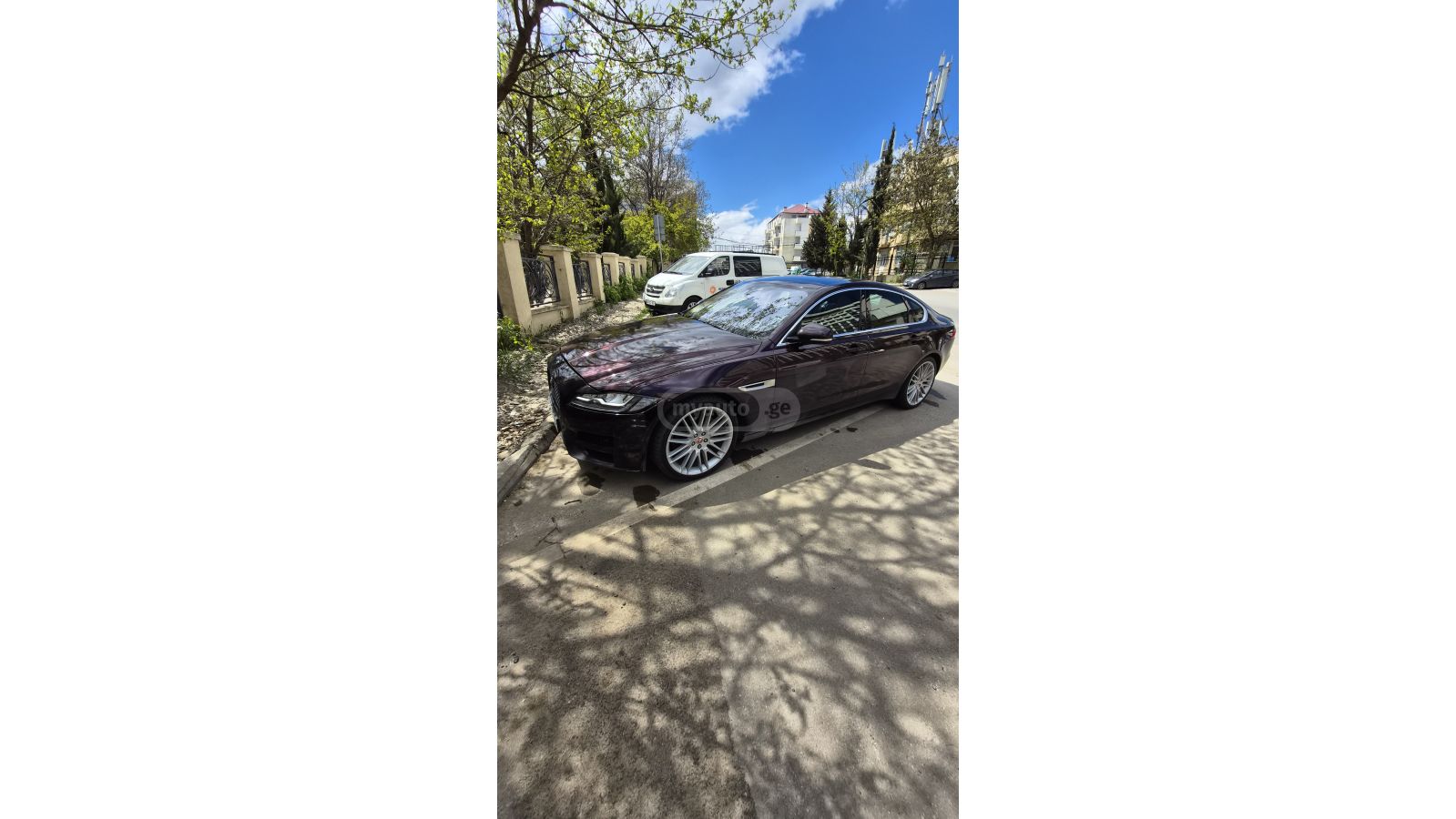 Jaguar XF - фото 2