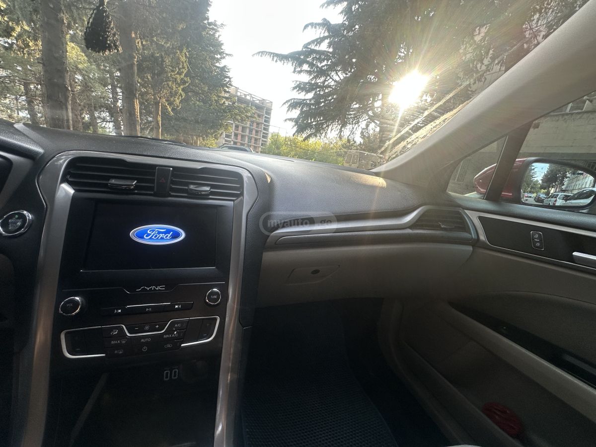 Ford Fusion - фото 4