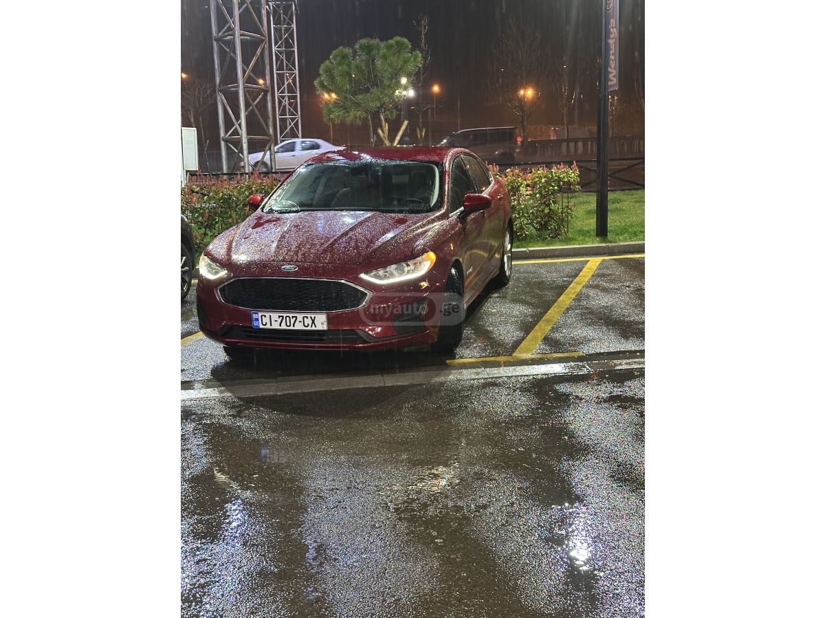 Ford Fusion - фото 7