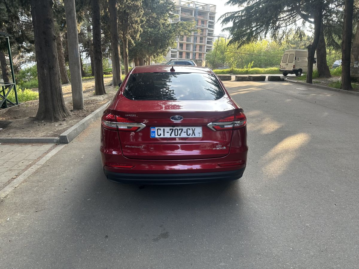 Ford Fusion - фото 9