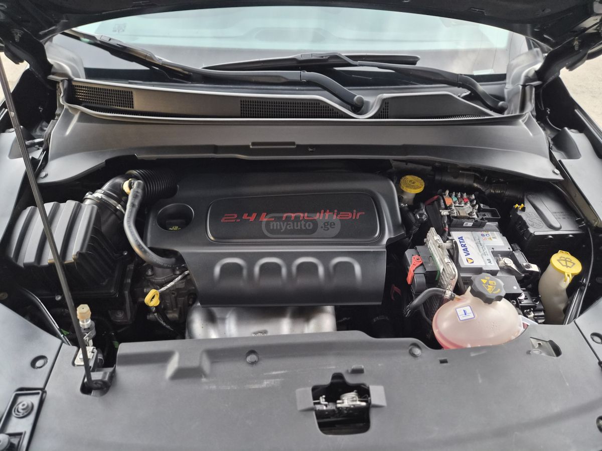 Jeep Compass - фото 13