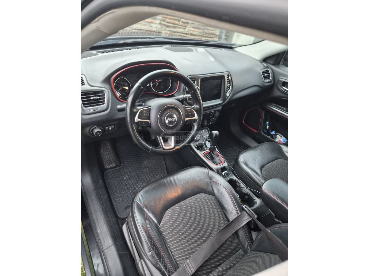Jeep Compass - фото 3