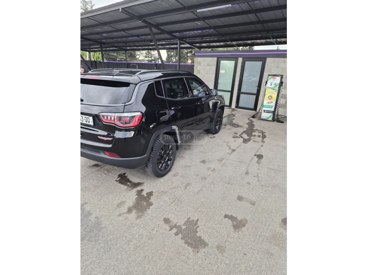 Jeep Compass - фото 5