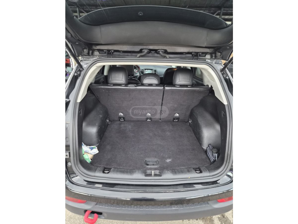 Jeep Compass - фото 9