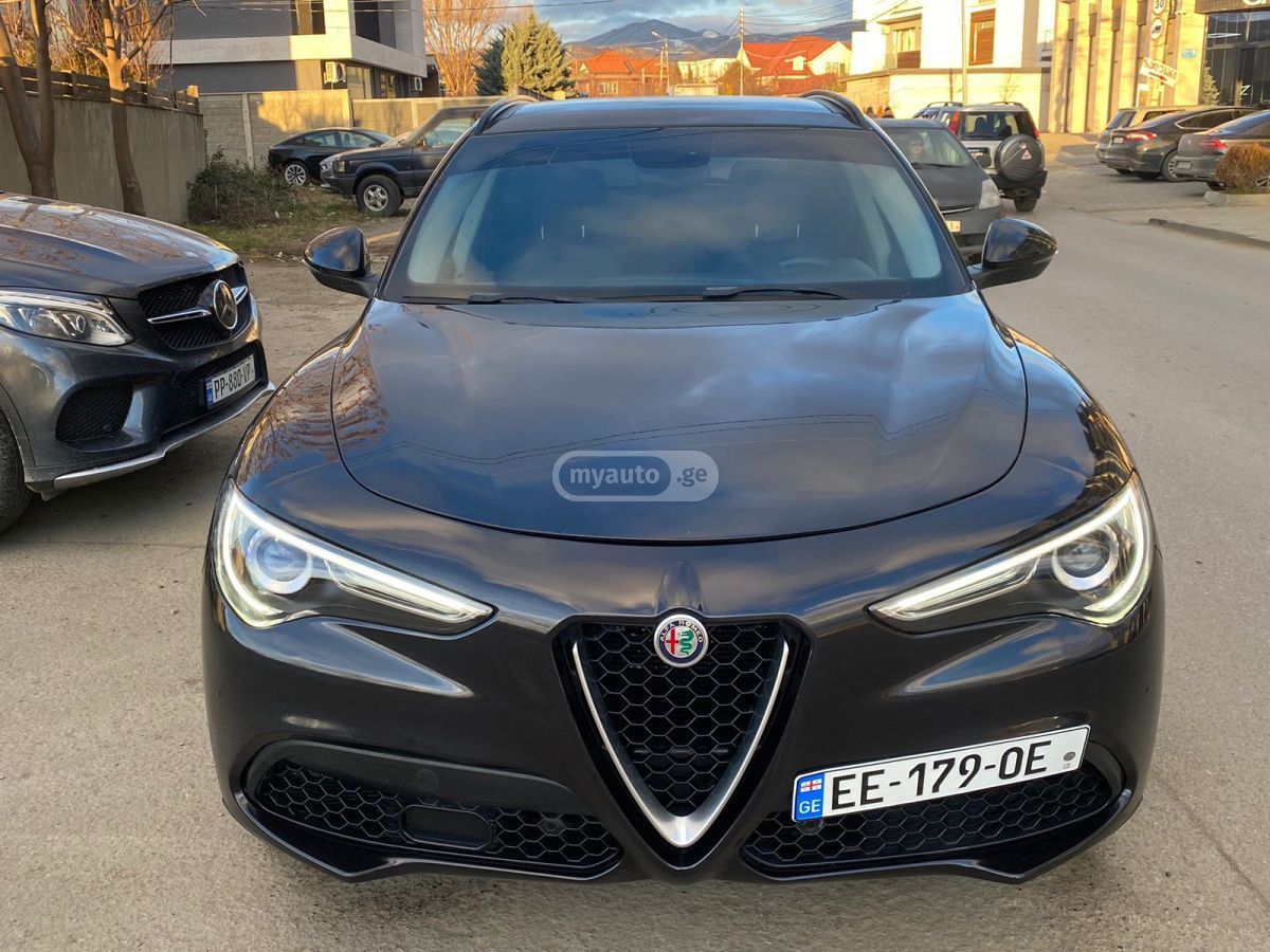 Alfa Romeo Stelvio - фото 3