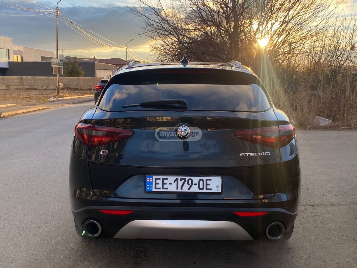 Alfa Romeo Stelvio - фото 4