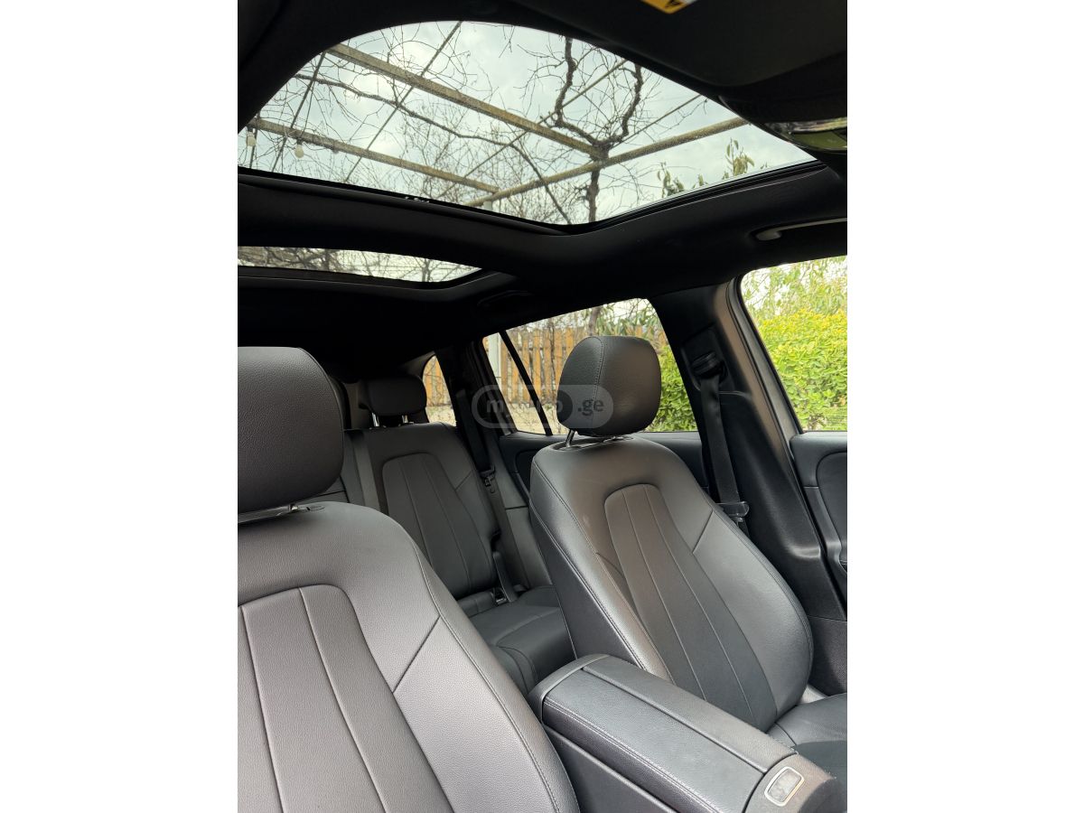 Mercedes-Benz GLB 250 Base GLB 250 4dr Front-Wheel D 2022 — миниатюра 11