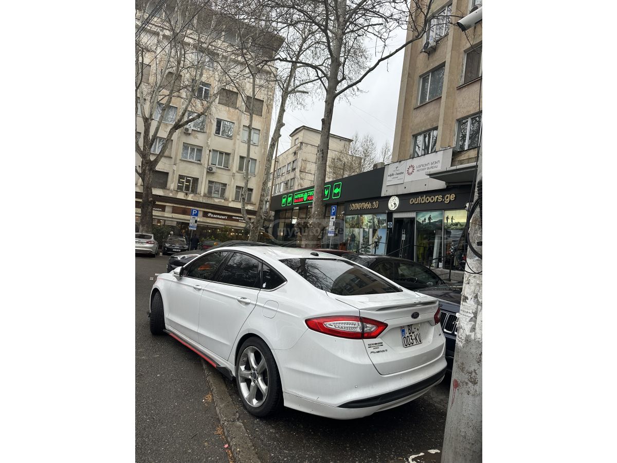 Ford Fusion - фото 4