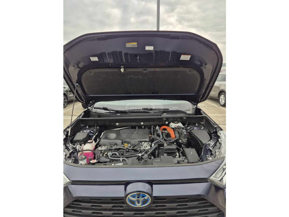 Toyota Rav 4 - фото 7